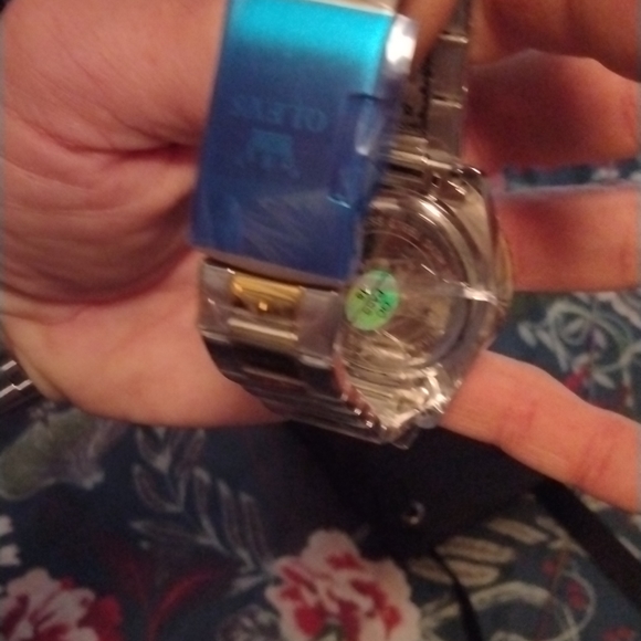 Watch - Picture 2 of 3